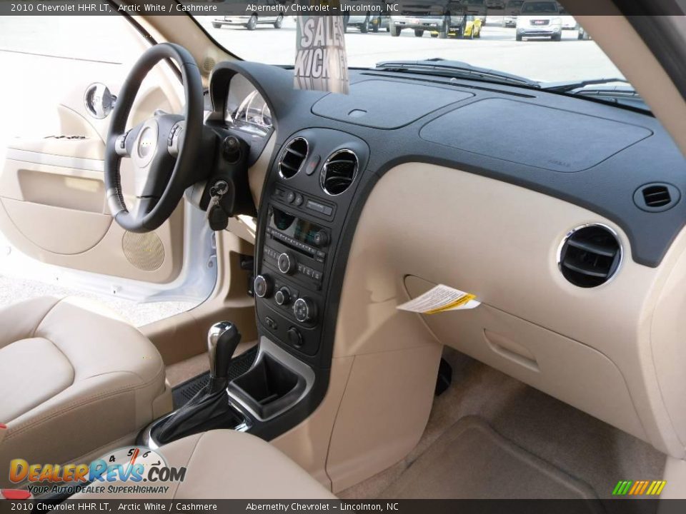 2010 Chevrolet HHR LT Arctic White / Cashmere Photo #14