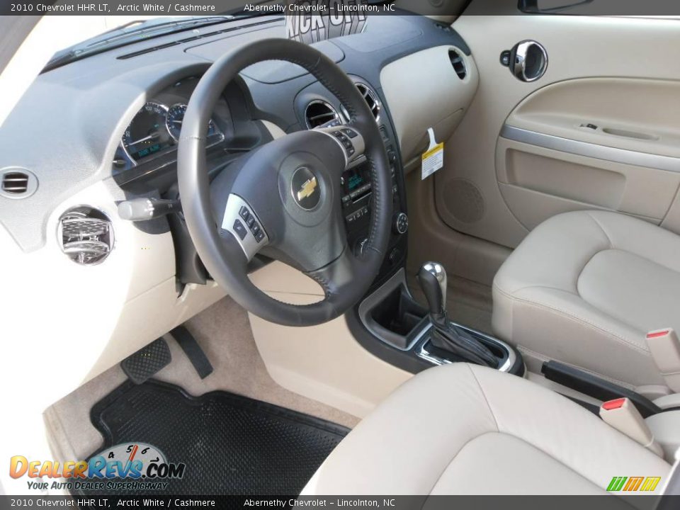 2010 Chevrolet HHR LT Arctic White / Cashmere Photo #21