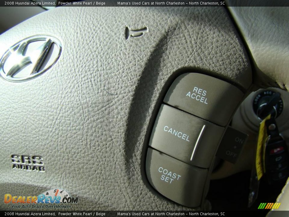 2008 Hyundai Azera Limited Powder White Pearl / Beige Photo #33