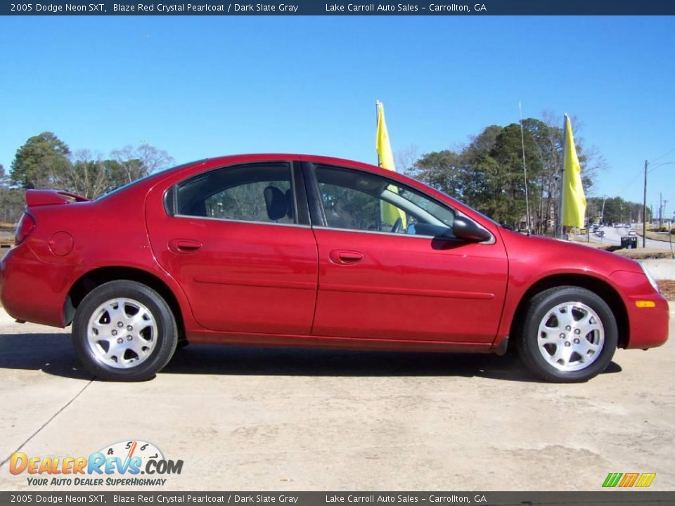 2005 Dodge Neon SXT Blaze Red Crystal Pearlcoat / Dark Slate Gray Photo #3