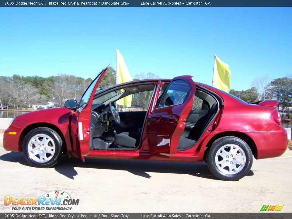 2005 Dodge Neon SXT Blaze Red Crystal Pearlcoat / Dark Slate Gray Photo #6