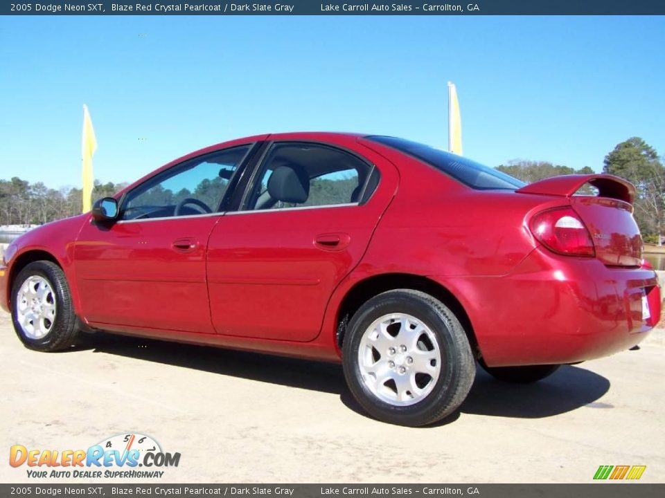 2005 Dodge Neon SXT Blaze Red Crystal Pearlcoat / Dark Slate Gray Photo #8