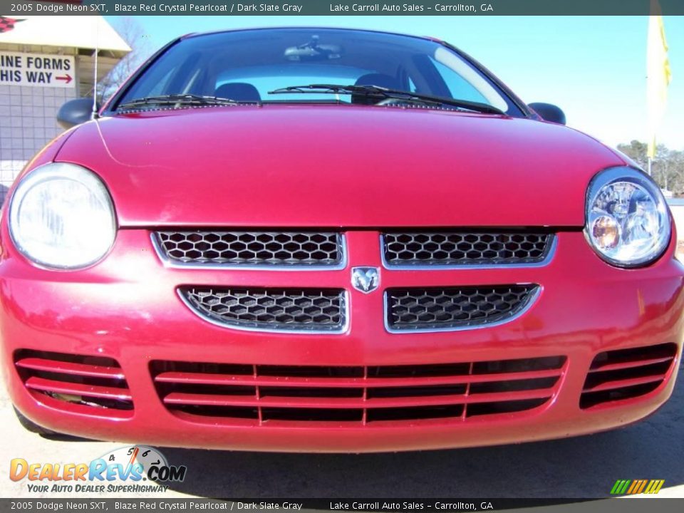 2005 Dodge Neon SXT Blaze Red Crystal Pearlcoat / Dark Slate Gray Photo #9