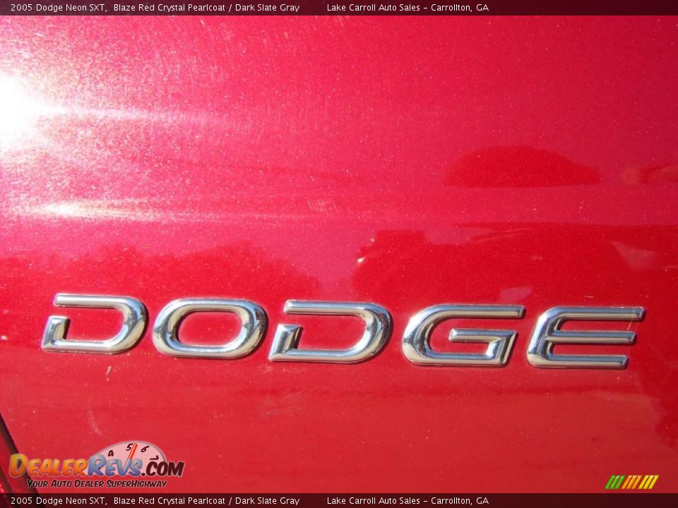 2005 Dodge Neon SXT Blaze Red Crystal Pearlcoat / Dark Slate Gray Photo #11