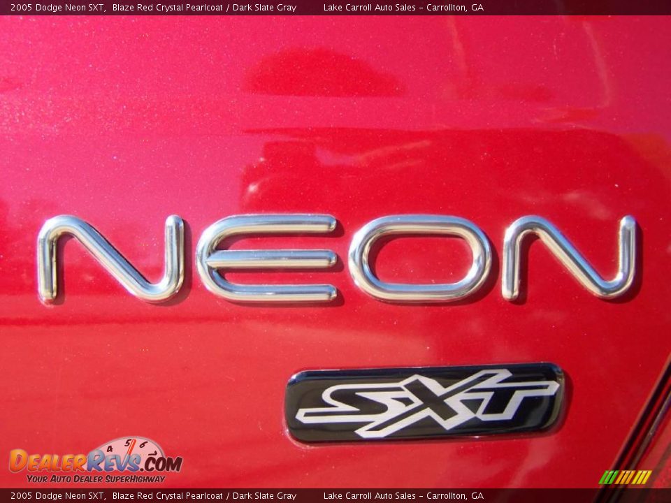 2005 Dodge Neon SXT Blaze Red Crystal Pearlcoat / Dark Slate Gray Photo #12