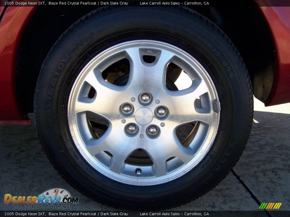 2005 Dodge Neon SXT Blaze Red Crystal Pearlcoat / Dark Slate Gray Photo #33