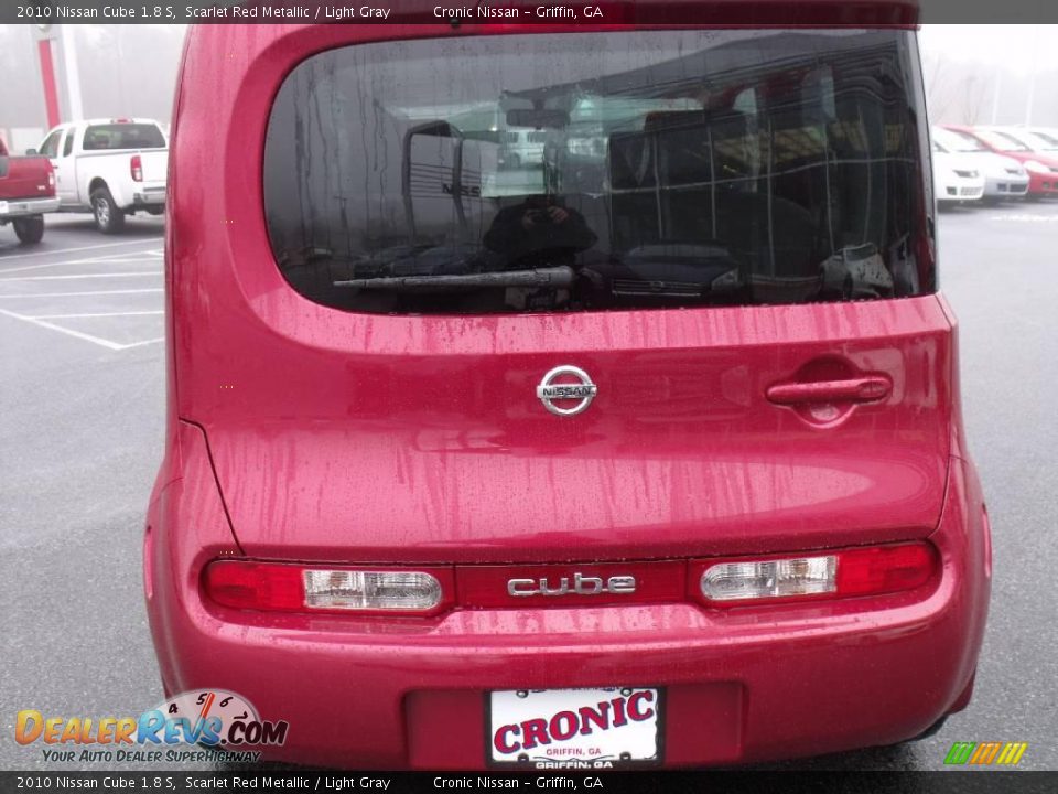 2010 Nissan Cube 1.8 S Scarlet Red Metallic / Light Gray Photo #4
