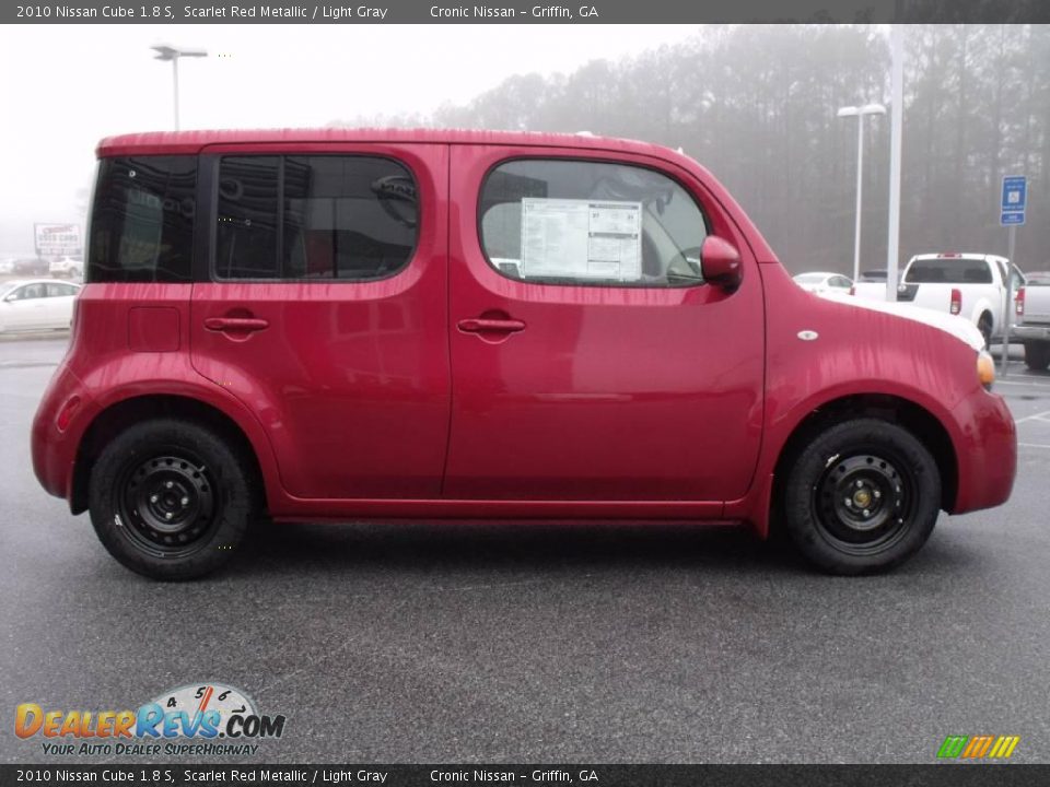 2010 Nissan Cube 1.8 S Scarlet Red Metallic / Light Gray Photo #6