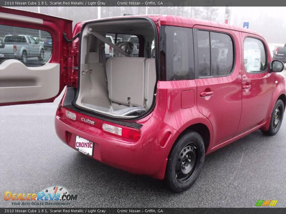 2010 Nissan Cube 1.8 S Scarlet Red Metallic / Light Gray Photo #9