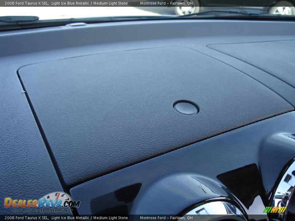 2008 Ford Taurus X SEL Light Ice Blue Metallic / Medium Light Stone Photo #32