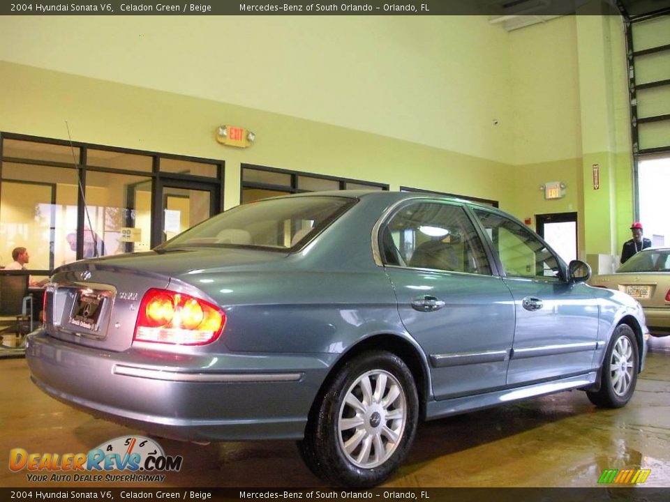 2004 Hyundai Sonata V6 Celadon Green / Beige Photo #8