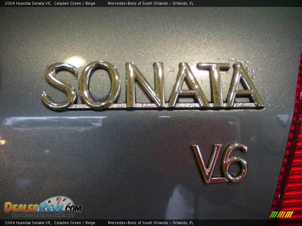 2004 Hyundai Sonata V6 Celadon Green / Beige Photo #9