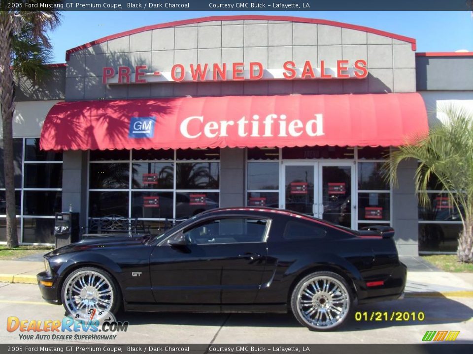 2005 Ford Mustang GT Premium Coupe Black / Dark Charcoal Photo #1