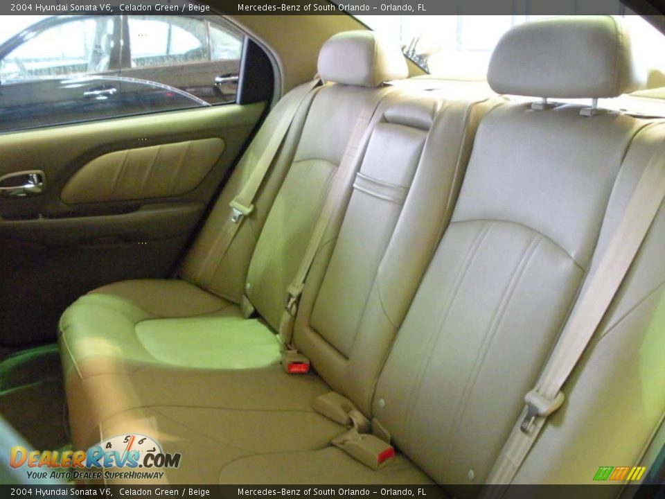 2004 Hyundai Sonata V6 Celadon Green / Beige Photo #14