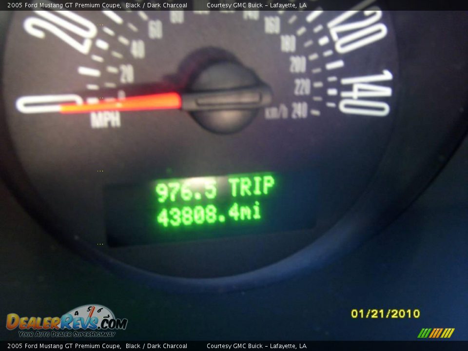 2005 Ford Mustang GT Premium Coupe Black / Dark Charcoal Photo #13