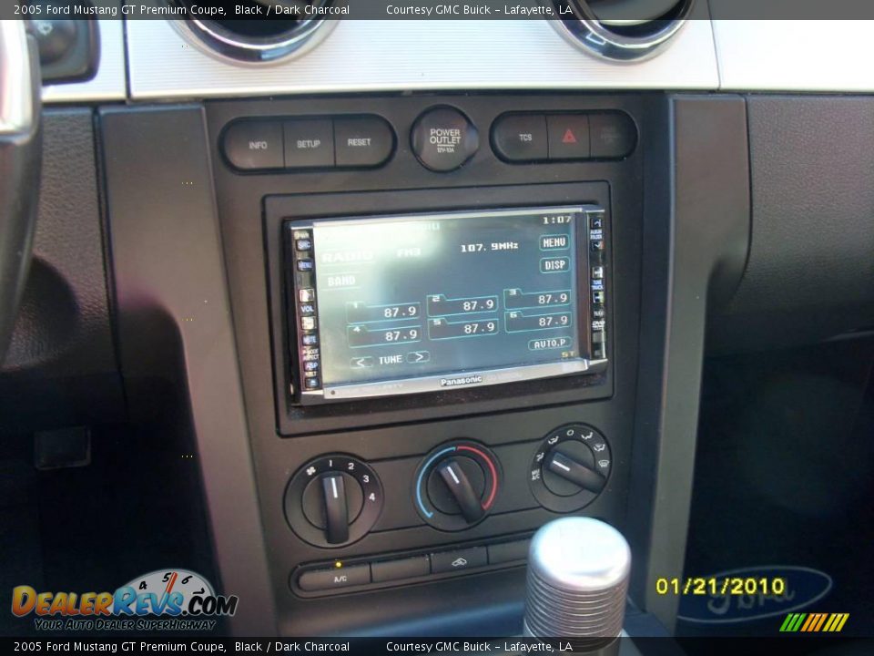 2005 Ford Mustang GT Premium Coupe Black / Dark Charcoal Photo #14
