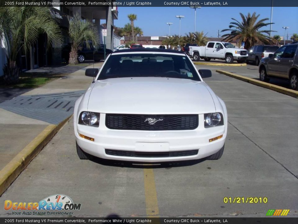 2005 Ford Mustang V6 Premium Convertible Performance White / Light Graphite Photo #8