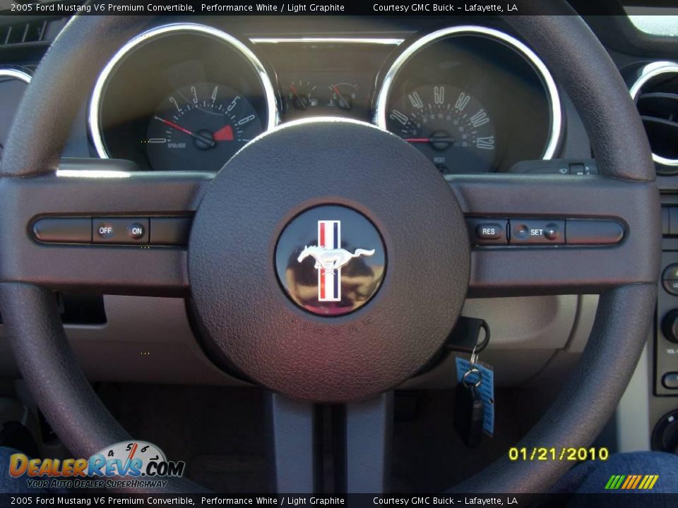 2005 Ford Mustang V6 Premium Convertible Performance White / Light Graphite Photo #11