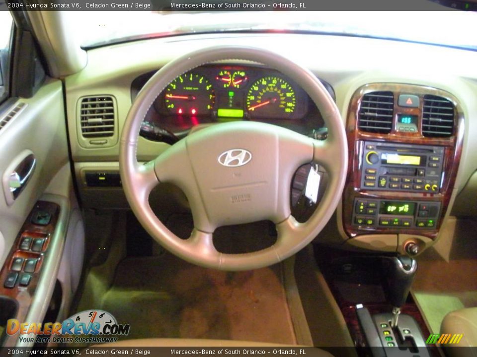 2004 Hyundai Sonata V6 Celadon Green / Beige Photo #18