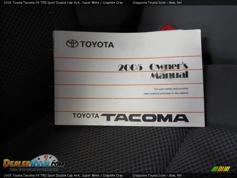 2005 Toyota Tacoma V6 TRD Sport Double Cab 4x4 Super White / Graphite Gray Photo #9
