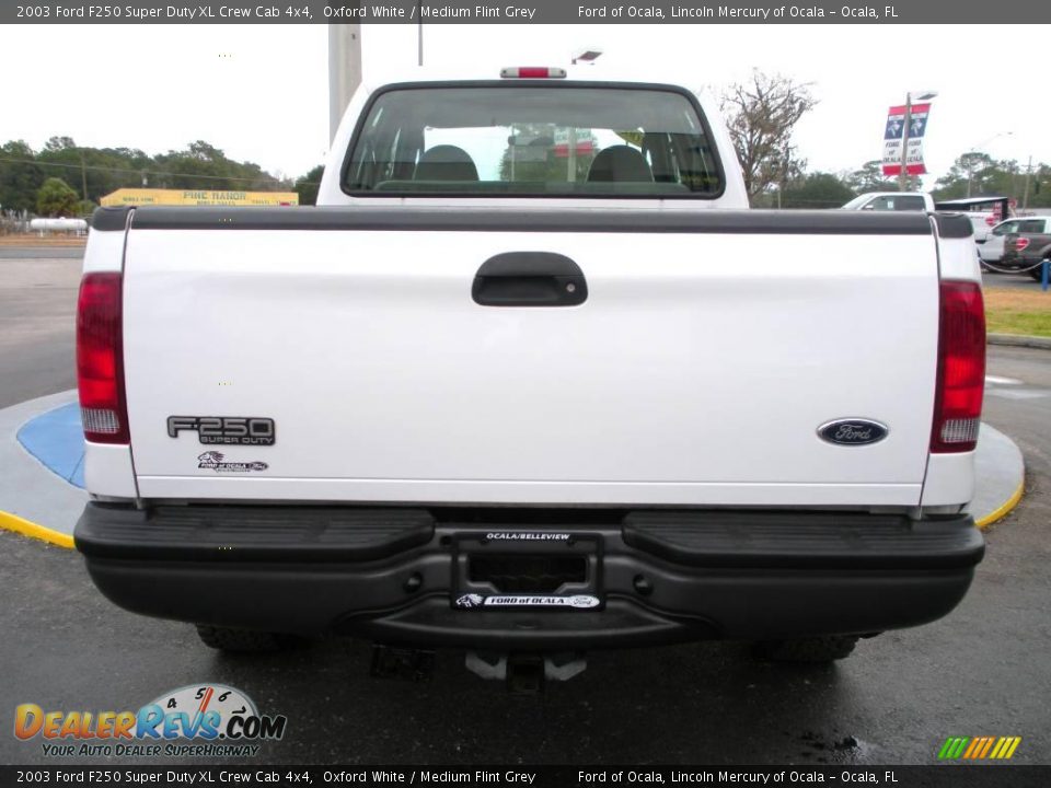 2003 Ford F250 Super Duty XL Crew Cab 4x4 Oxford White / Medium Flint Grey Photo #6