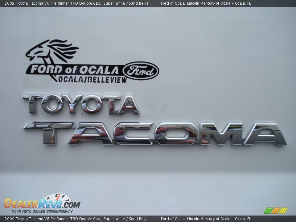 2009 Toyota Tacoma V6 PreRunner TRD Double Cab Super White / Sand Beige Photo #9