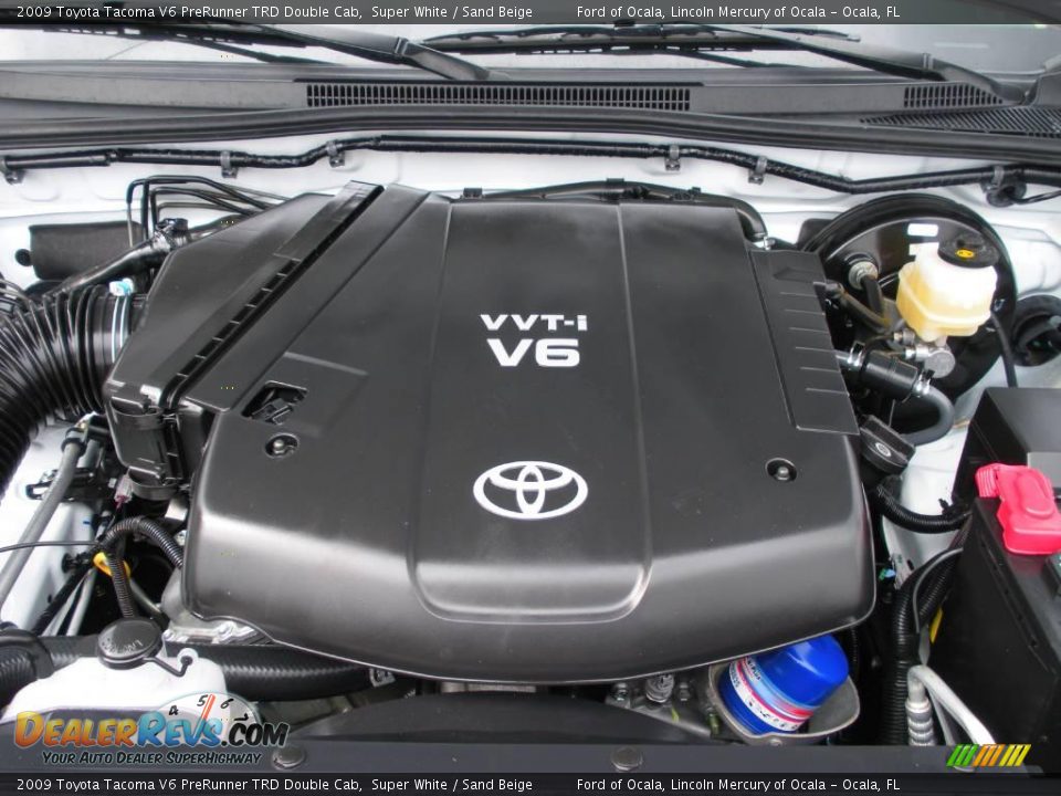 2009 Toyota Tacoma V6 PreRunner TRD Double Cab Super White / Sand Beige Photo #25