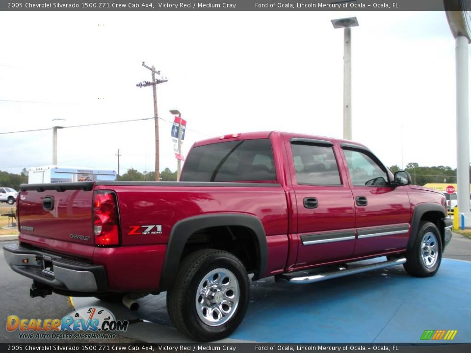 2005 Chevrolet Silverado 1500 Z71 Crew Cab 4x4 Victory Red / Medium Gray Photo #5