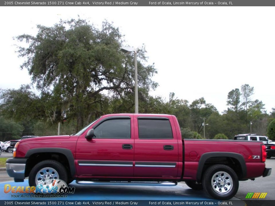 2005 Chevrolet Silverado 1500 Z71 Crew Cab 4x4 Victory Red / Medium Gray Photo #8