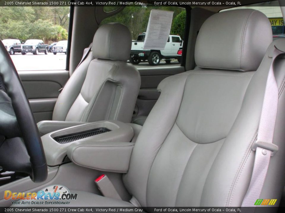 2005 Chevrolet Silverado 1500 Z71 Crew Cab 4x4 Victory Red / Medium Gray Photo #13