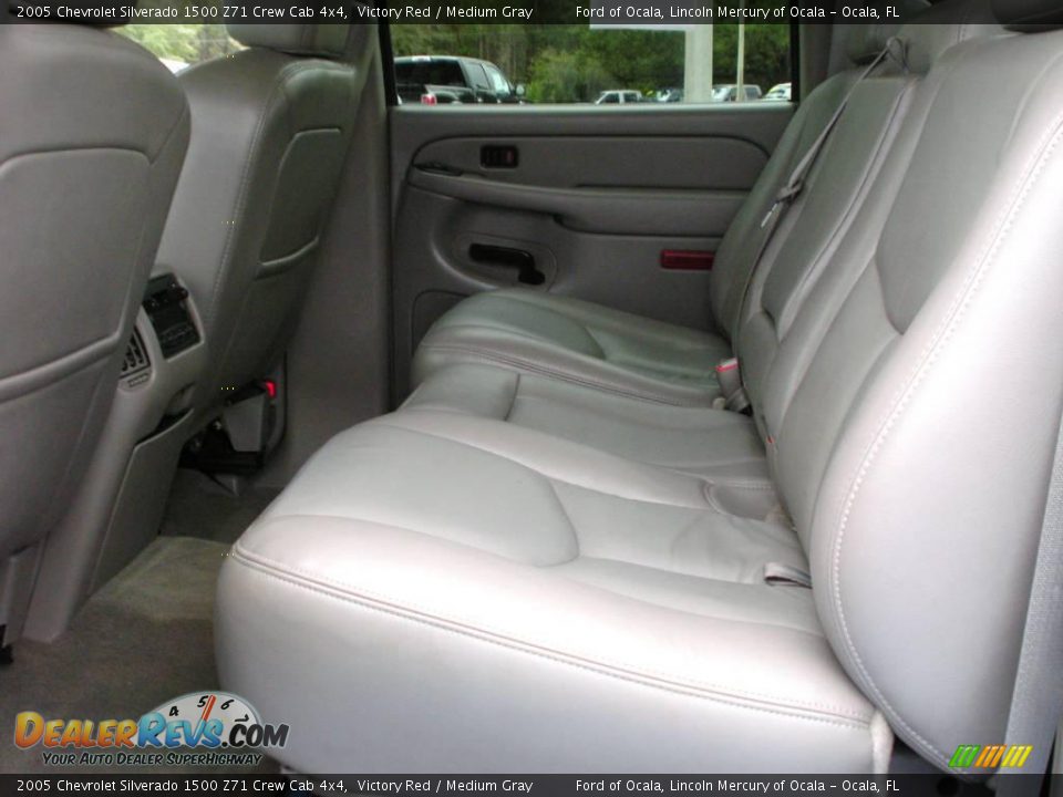 2005 Chevrolet Silverado 1500 Z71 Crew Cab 4x4 Victory Red / Medium Gray Photo #14