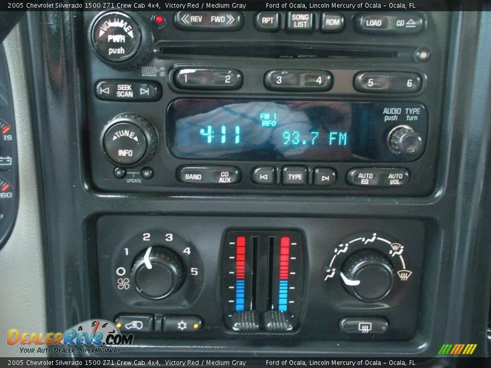 2005 Chevrolet Silverado 1500 Z71 Crew Cab 4x4 Victory Red / Medium Gray Photo #23