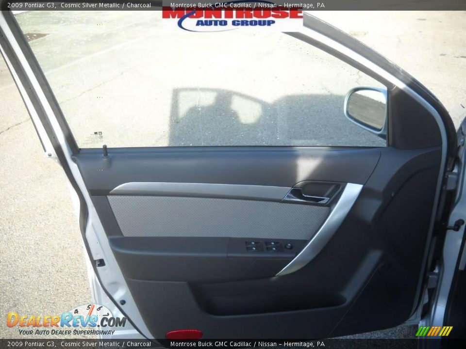 2009 Pontiac G3 Cosmic Silver Metallic / Charcoal Photo #8