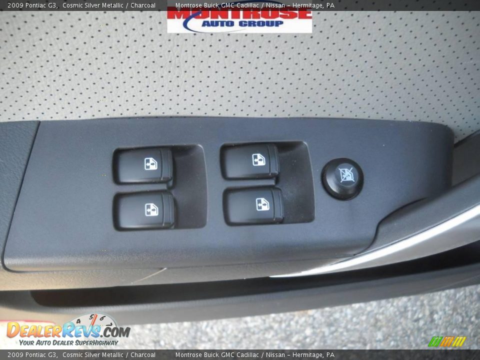 2009 Pontiac G3 Cosmic Silver Metallic / Charcoal Photo #25