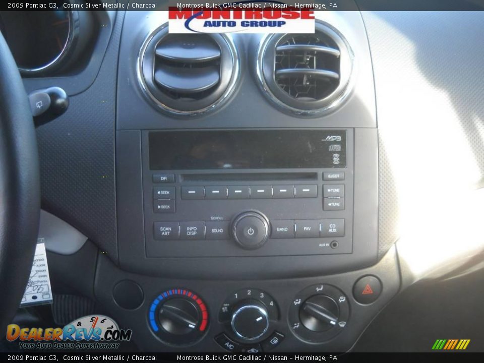 2009 Pontiac G3 Cosmic Silver Metallic / Charcoal Photo #26