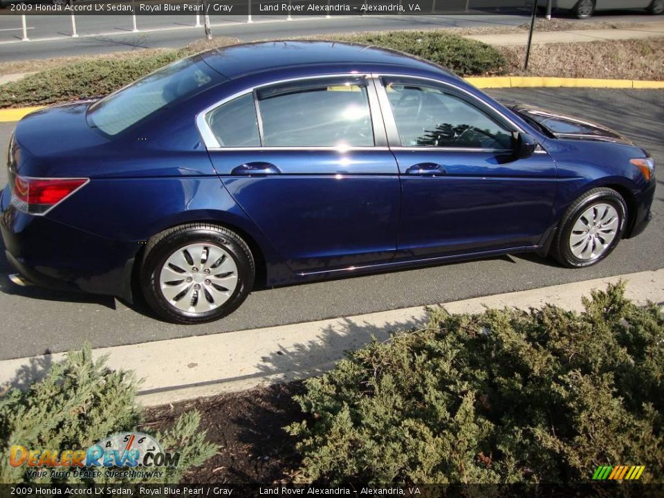 2009 Honda Accord LX Sedan Royal Blue Pearl / Gray Photo #5