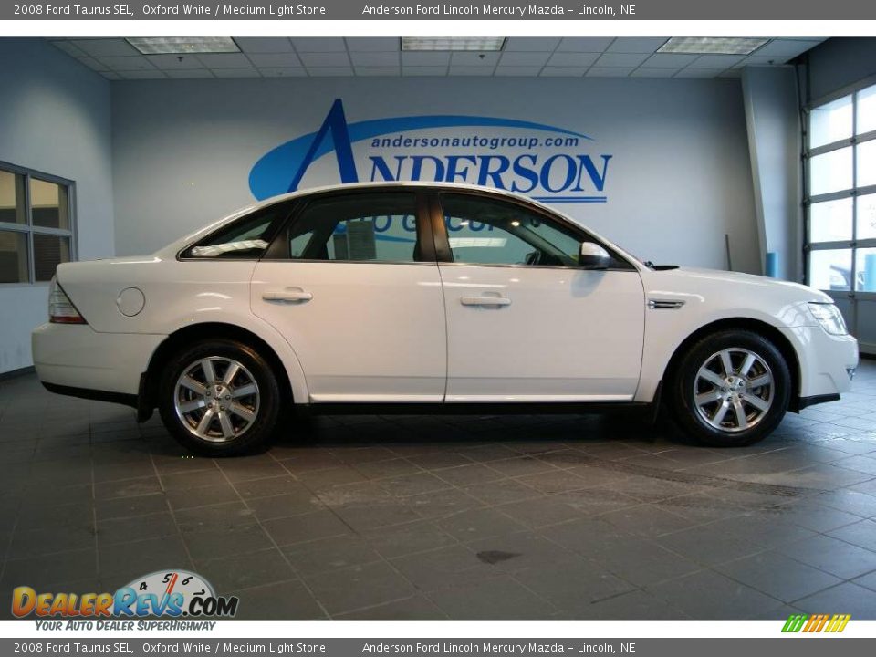 2008 Ford Taurus SEL Oxford White / Medium Light Stone Photo #5