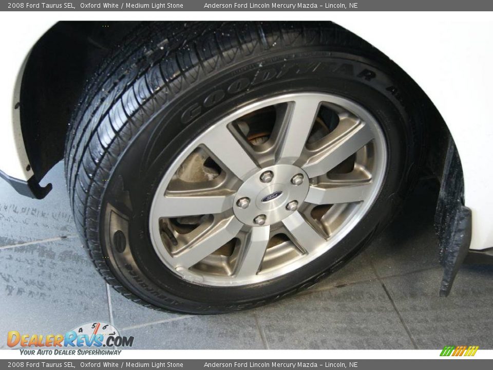 2008 Ford Taurus SEL Oxford White / Medium Light Stone Photo #6