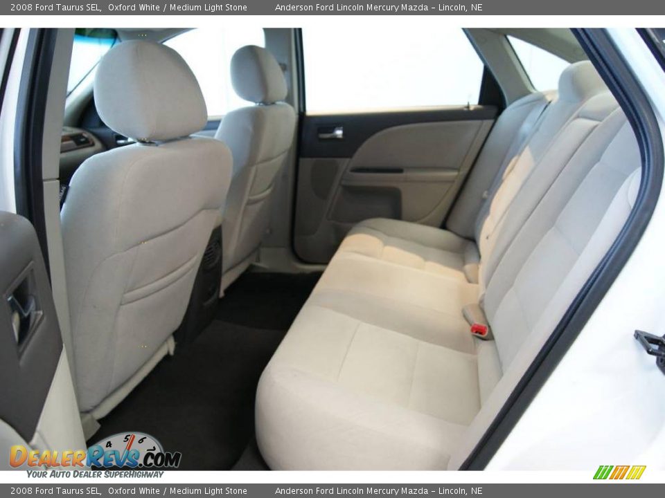 2008 Ford Taurus SEL Oxford White / Medium Light Stone Photo #16