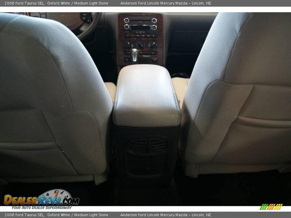 2008 Ford Taurus SEL Oxford White / Medium Light Stone Photo #19