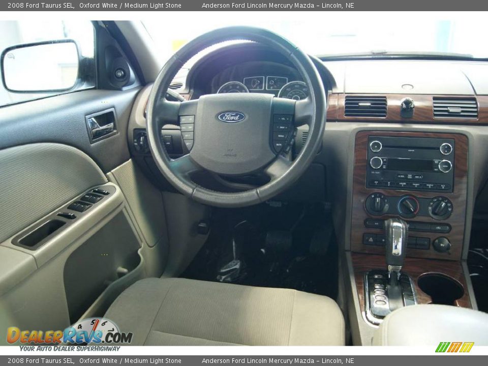 2008 Ford Taurus SEL Oxford White / Medium Light Stone Photo #20
