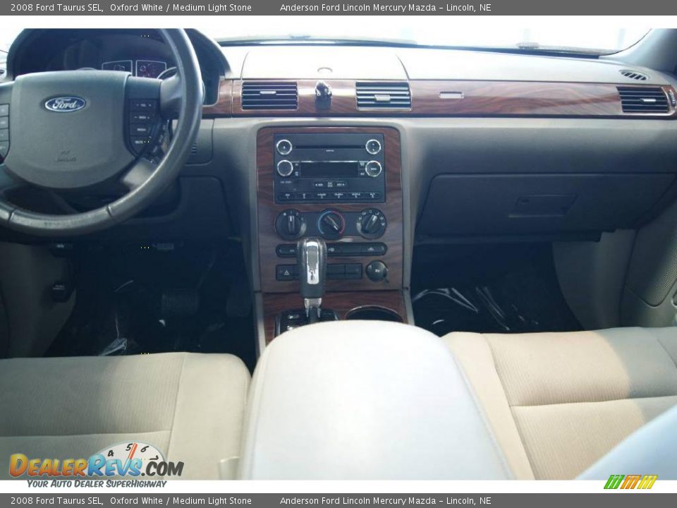 2008 Ford Taurus SEL Oxford White / Medium Light Stone Photo #22