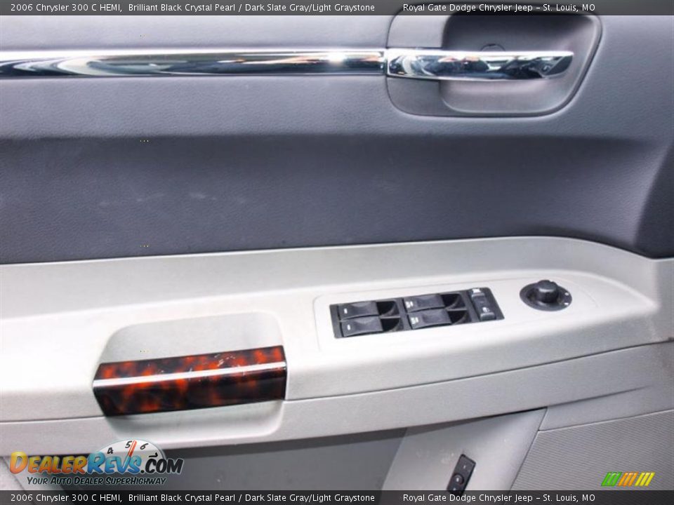 2006 Chrysler 300 C HEMI Brilliant Black Crystal Pearl / Dark Slate Gray/Light Graystone Photo #15
