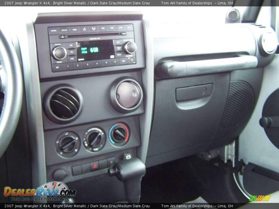 2007 Jeep Wrangler X 4x4 Bright Silver Metallic / Dark Slate Gray/Medium Slate Gray Photo #17