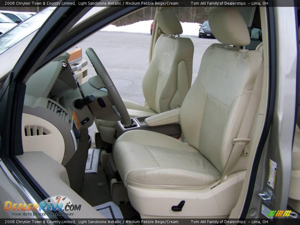 2008 Chrysler Town & Country Limited Light Sandstone Metallic / Medium Pebble Beige/Cream Photo #9