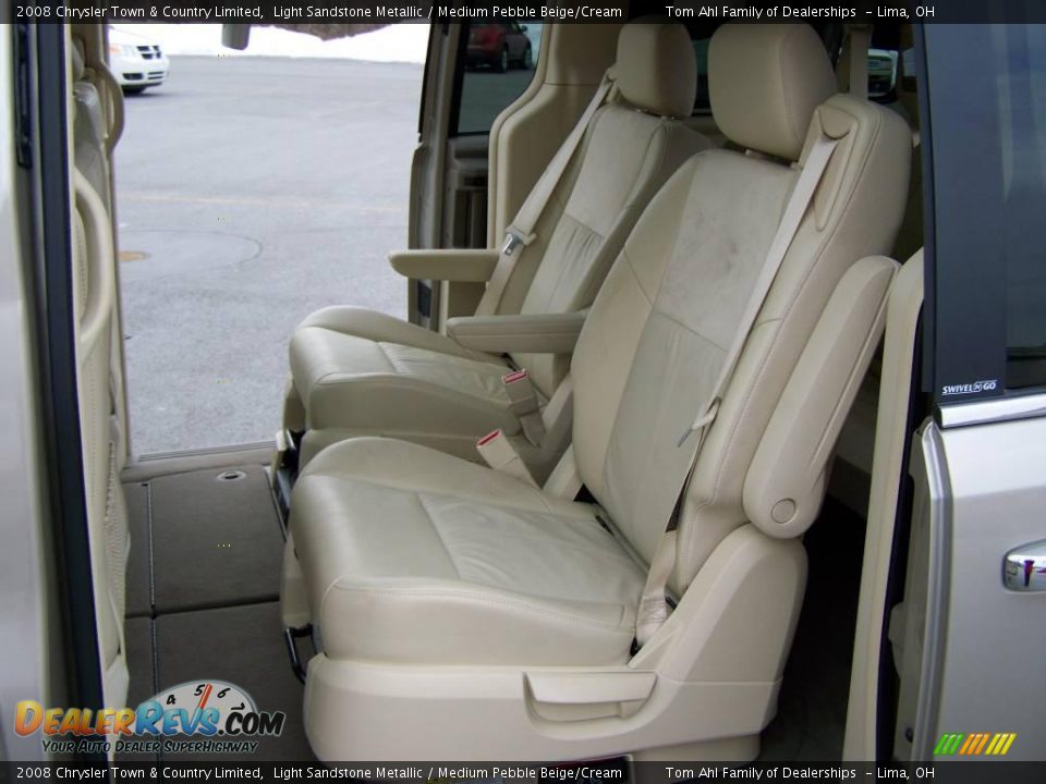 2008 Chrysler Town & Country Limited Light Sandstone Metallic / Medium Pebble Beige/Cream Photo #11