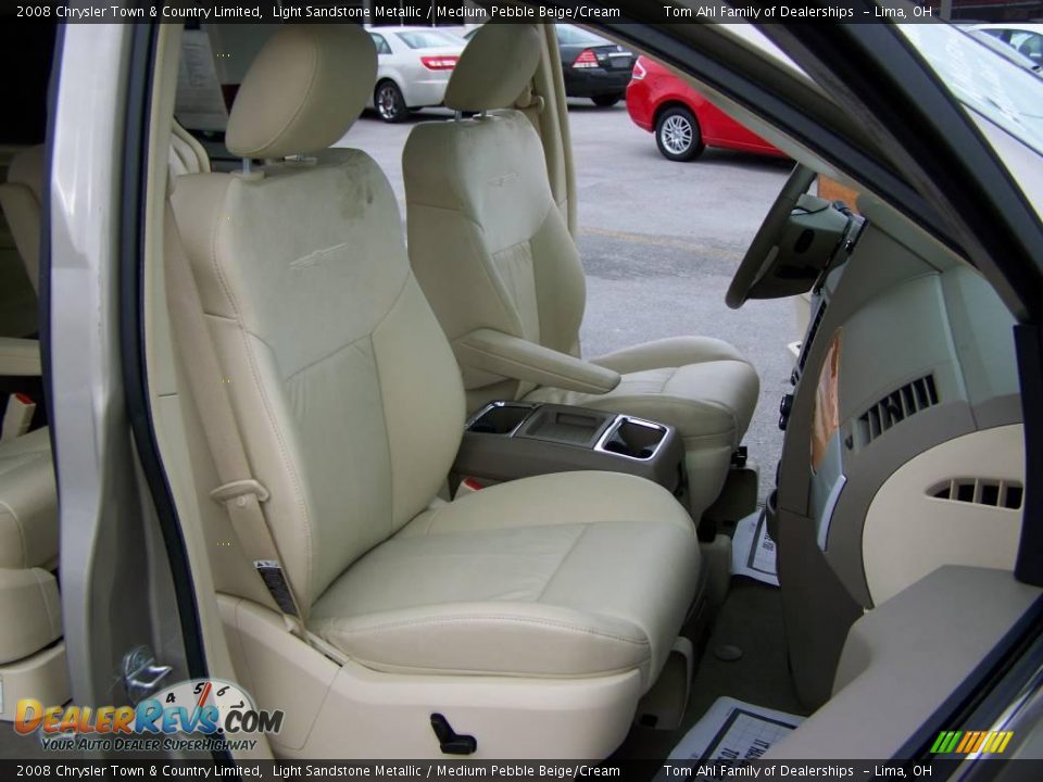 2008 Chrysler Town & Country Limited Light Sandstone Metallic / Medium Pebble Beige/Cream Photo #14