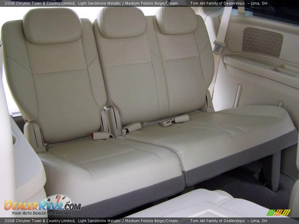 2008 Chrysler Town & Country Limited Light Sandstone Metallic / Medium Pebble Beige/Cream Photo #15