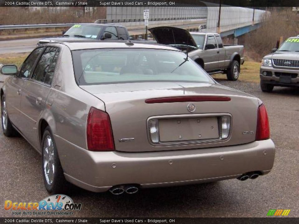 2004 Cadillac DeVille DTS Cashmere / Shale Photo #8