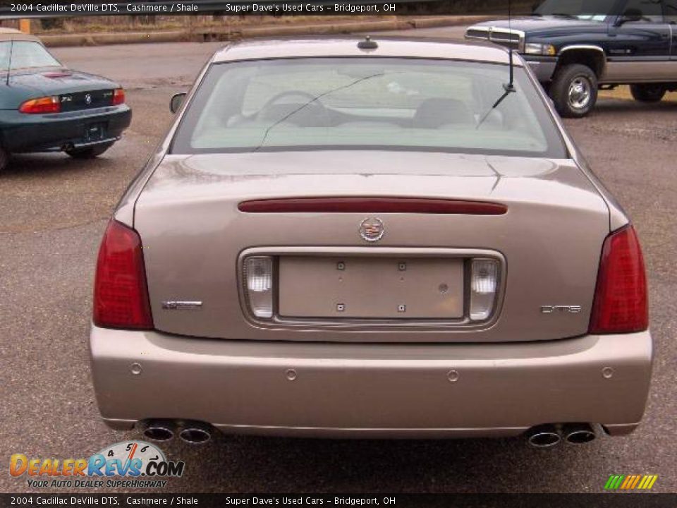 2004 Cadillac DeVille DTS Cashmere / Shale Photo #9